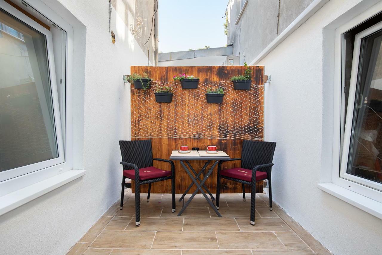 Apartment Ulysses Pula Exterior photo